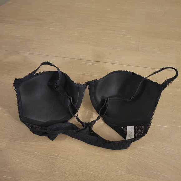 Victoria's Secret Push-Up Bra 32D - Picture 5 of 6